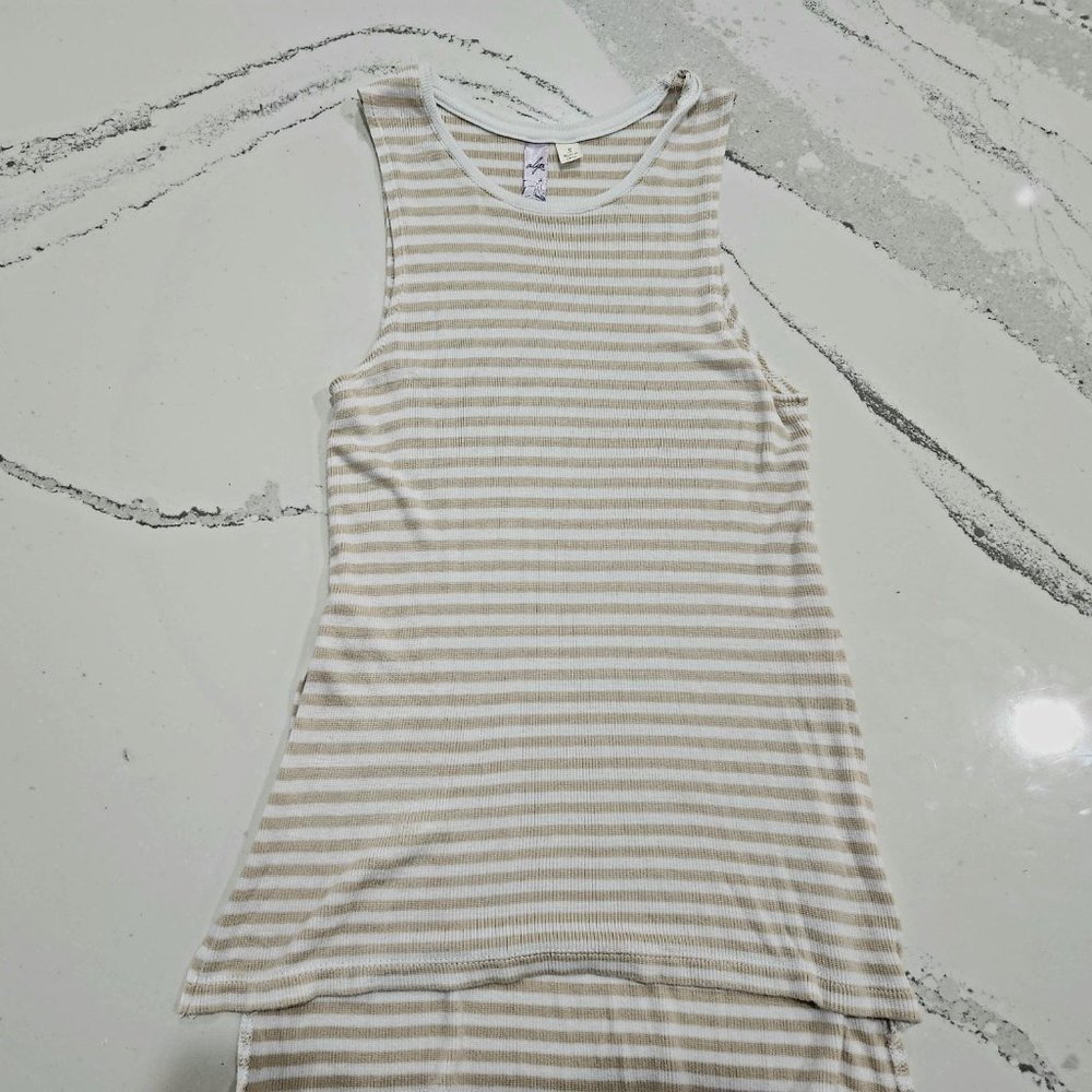 Francesca's Alya beige/white striped Top NWOT